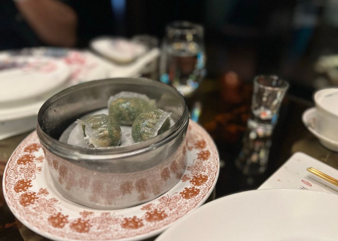 le palais chinese cuisine spinach salty egg dumplings